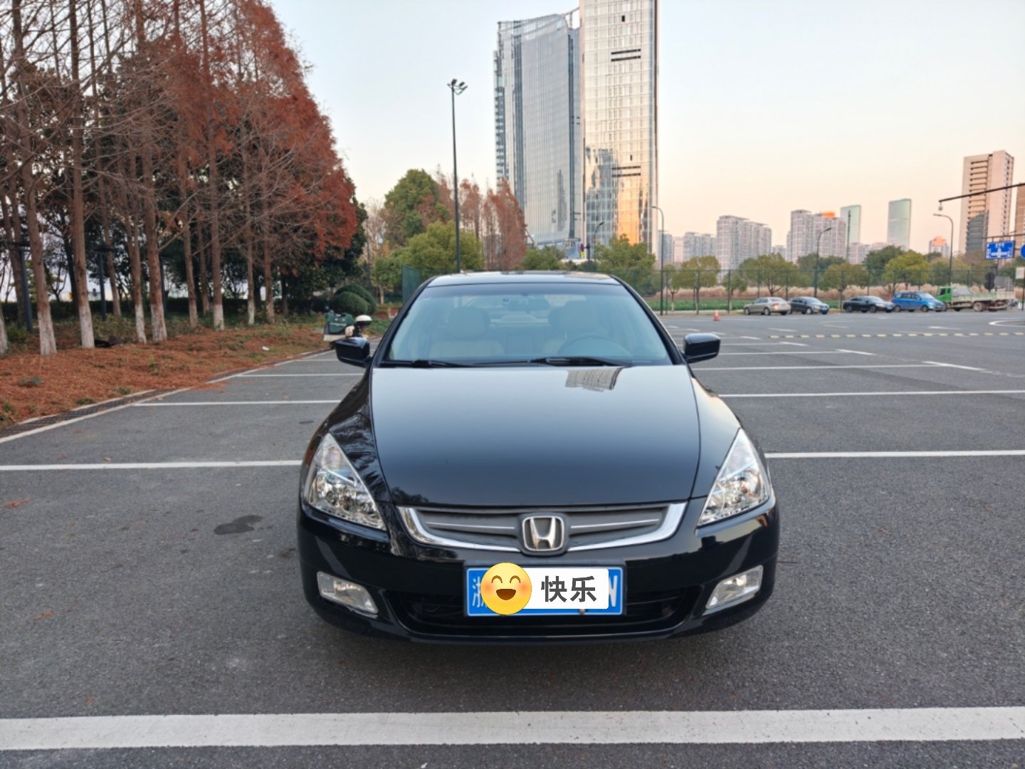 昨天体验了朋友刚入手的一辆第七代前期款雅阁，查看生产铭牌得知是2003年7月生产