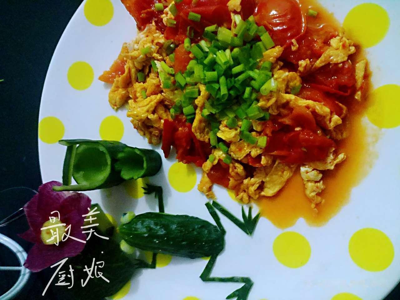 闲暇之余，我常常会翻看自已过往做的美食，手工，反而很少去想曾经的辉煌，也很少去想