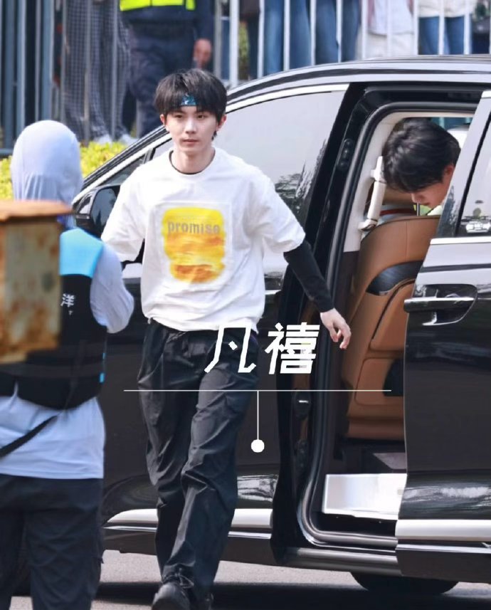 时代少年团奔跑吧14上班路透奔跑吧时代少年团路透奔跑吧时代少年团路透，时代少年团