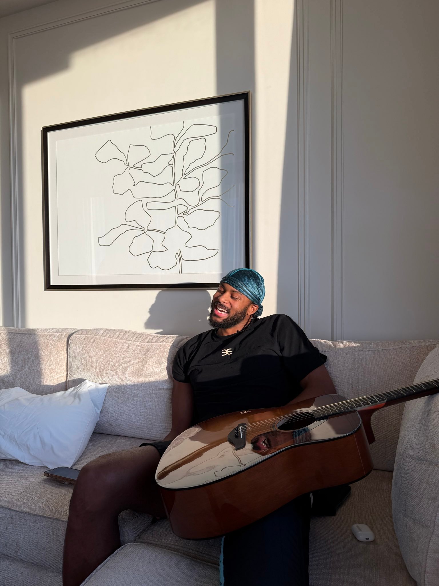 哎呀 穆迪晒照了 看着手术后恢复状态不错 👍 