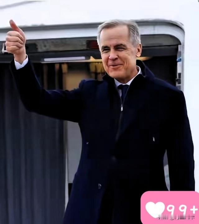 加拿大总理卡尼的专机刚在北京落地，特朗普就送了一个“神助攻”，直接断了加拿大的退