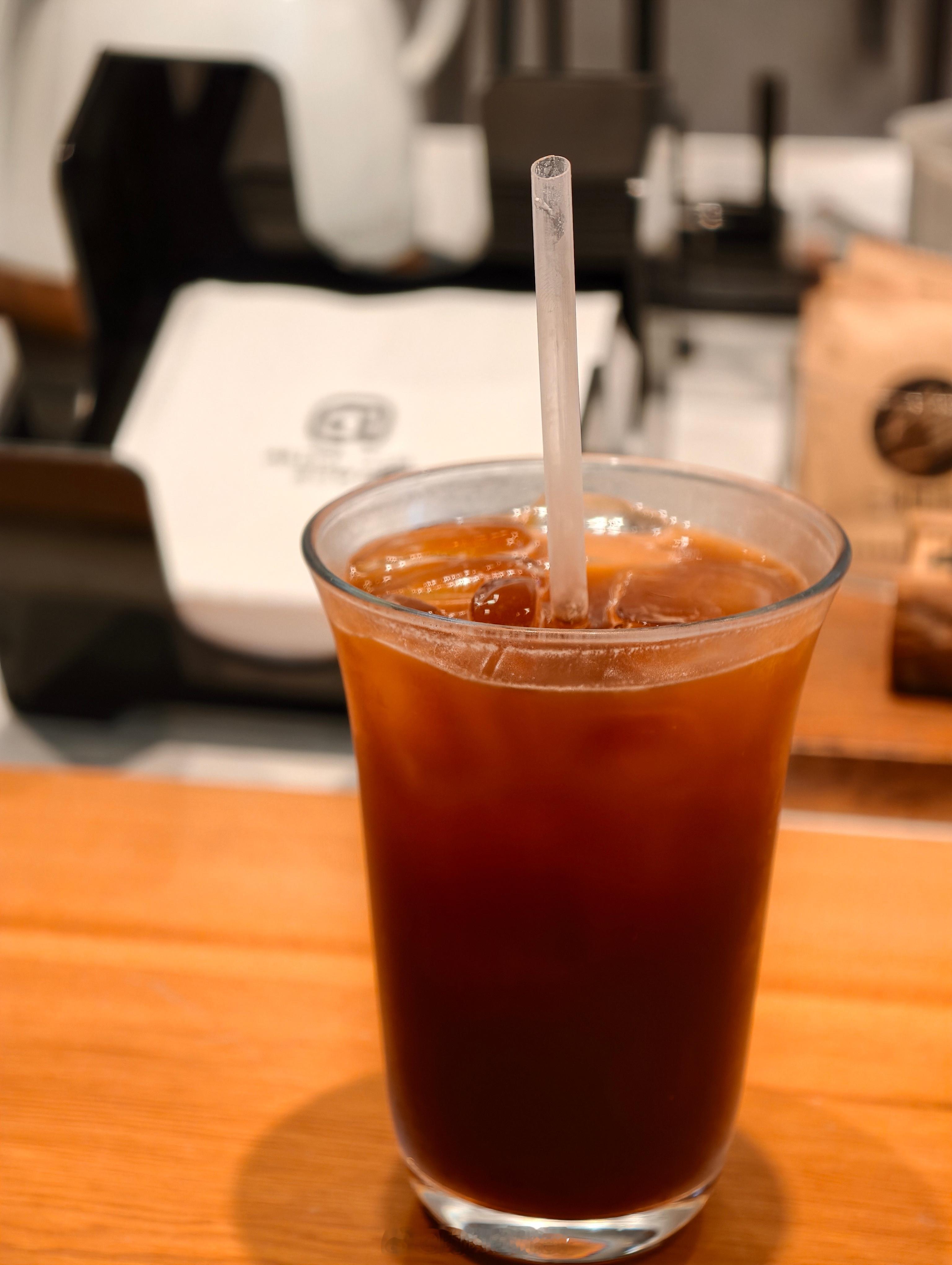 又来全日Cafe喝一杯精致手冲魔鬼节奏中的一丝闲暇准备去看科技旗舰SUV