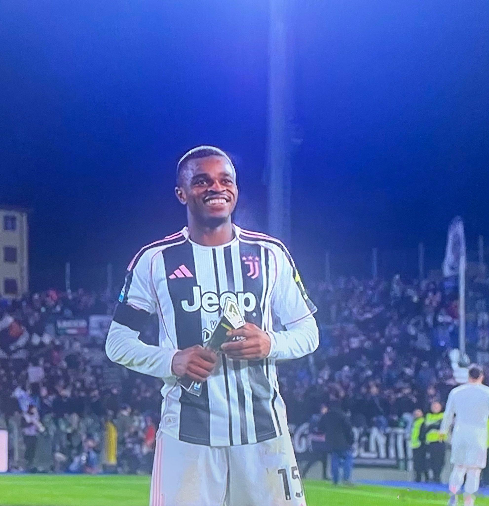 前有用不死就往死里用的“老黄牛”桑德罗。后有跑不死就往死里跑的“老毛驴”卡驴驴。