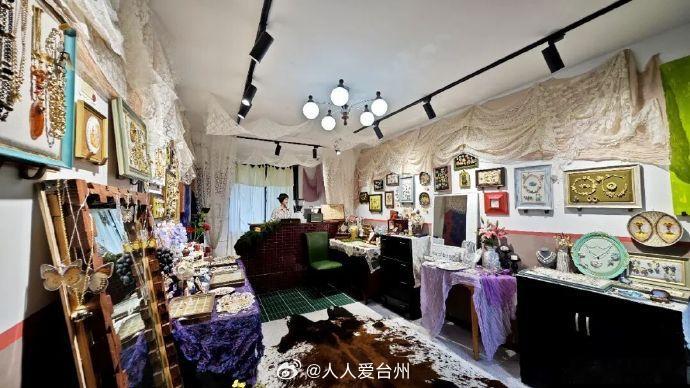 【解锁老城复古浪漫因热爱扎根台州95后女生焕活老城小巷 】在椒江衙门巷，一间小众