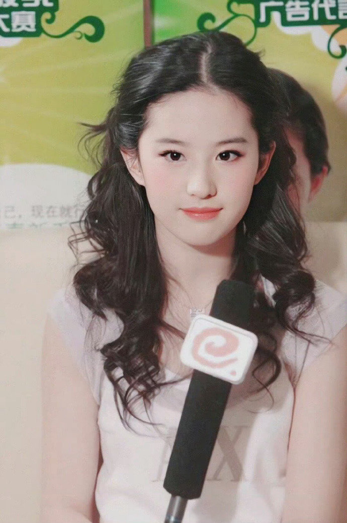 是爱豆刘亦菲！🌟 