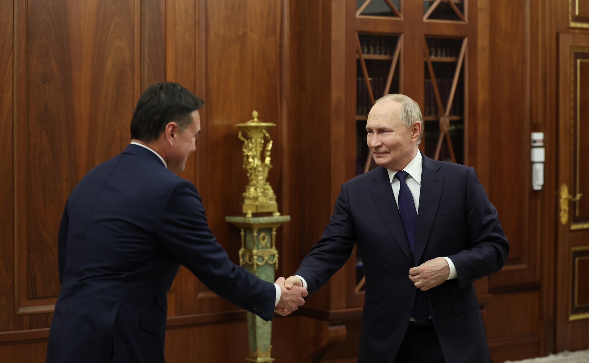 瓦洛佳小朋友  与莫斯科州州长安德烈·沃罗比约夫会晤弗拉基米尔·普京与莫斯科州州