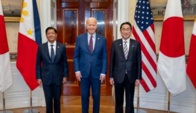 美国最近在南海大做文章，明眼人一看就知道它醉翁之意不在酒。

此前，美国印太司令