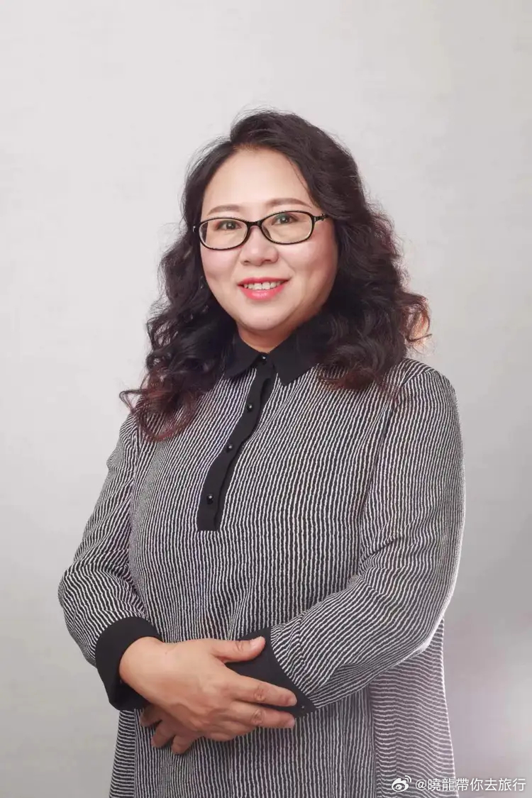 自由撰稿人 杨晓龙 策划的「同龄人的不同世界」，这是一个横跨多个代际的系列访谈。