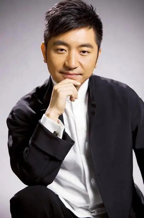 2月9日，知名综艺导演吴彤病危的消息引发广泛关注。2月7日凌晨，年仅40岁的他因