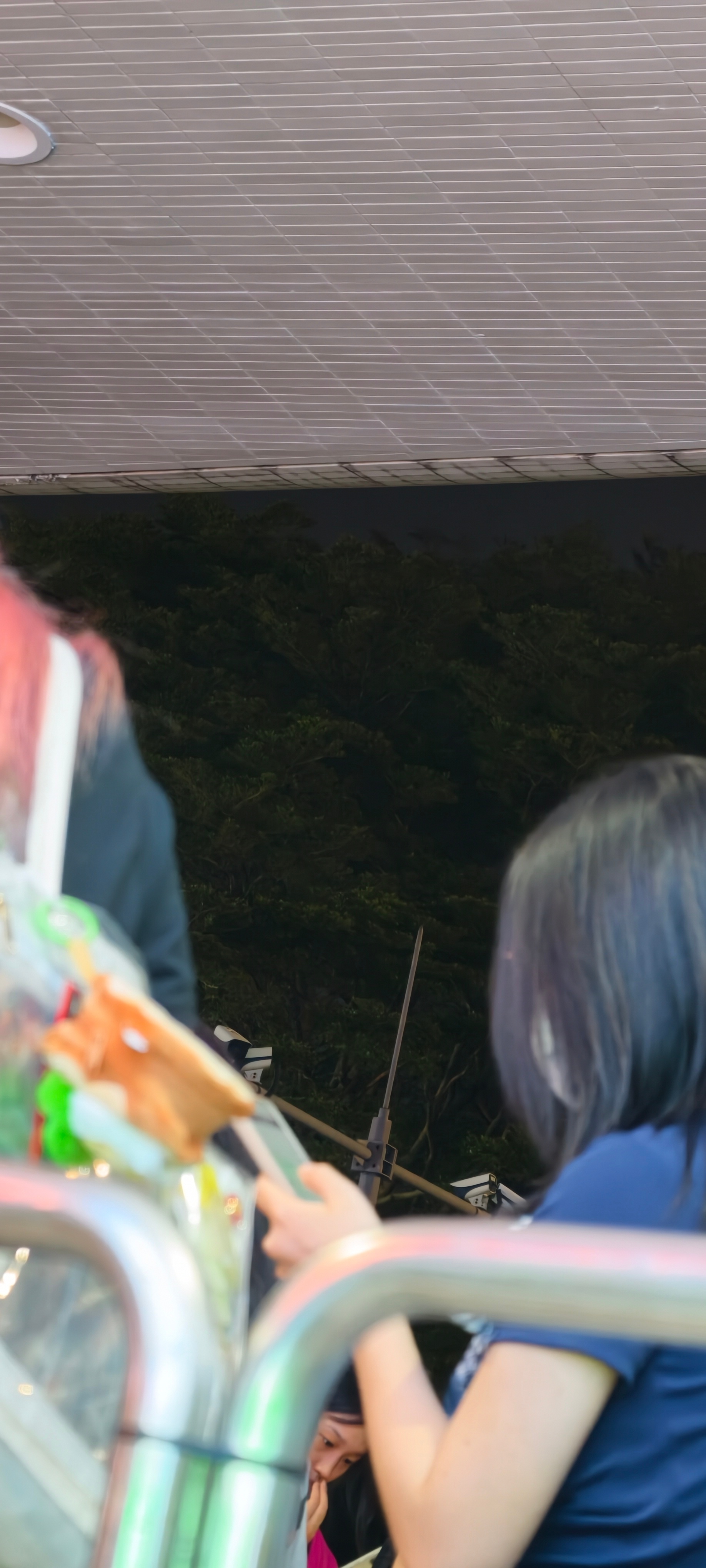 快放我进去  ​​​