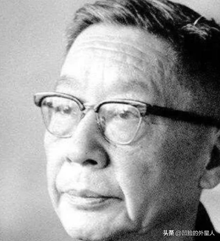 1966年8月24日，老舍投湖自尽于北京西城太平湖，在投湖自尽前，他特别舍不得自