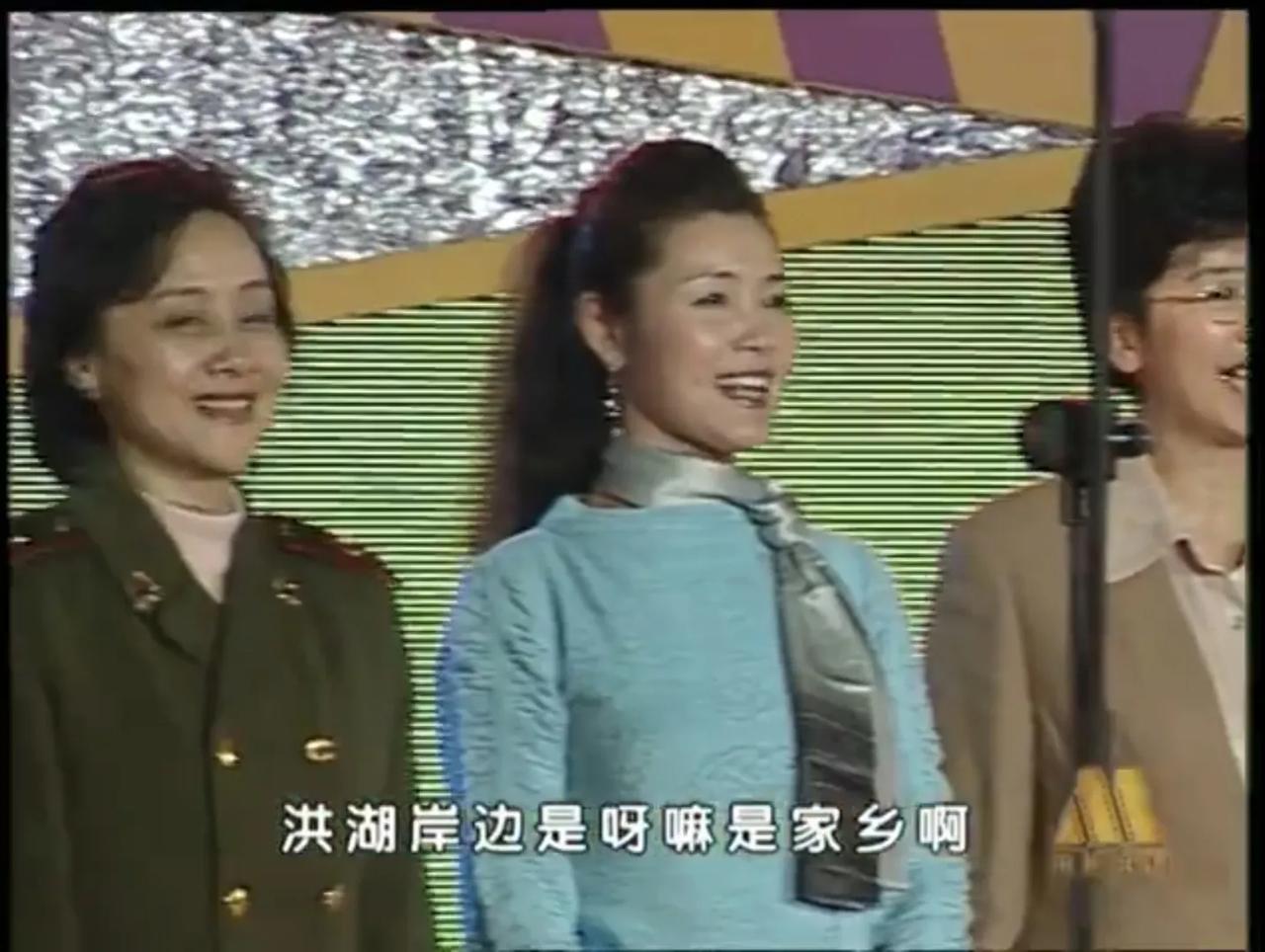 八十年代“最美红牡丹”，如今依然美丽动人，著名电影演员姜黎黎[玫瑰][鼓掌][心