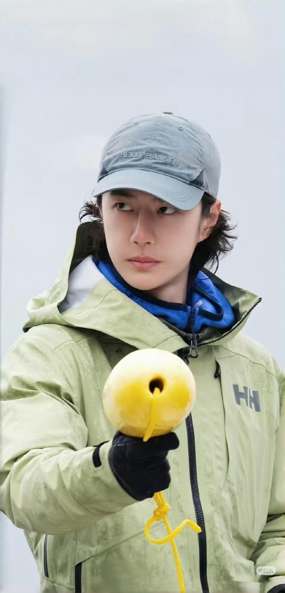 王一博素颜界最严厉的父亲实至名归！眼神清亮，皮肤状态自然健康，就是这种原生态的帅