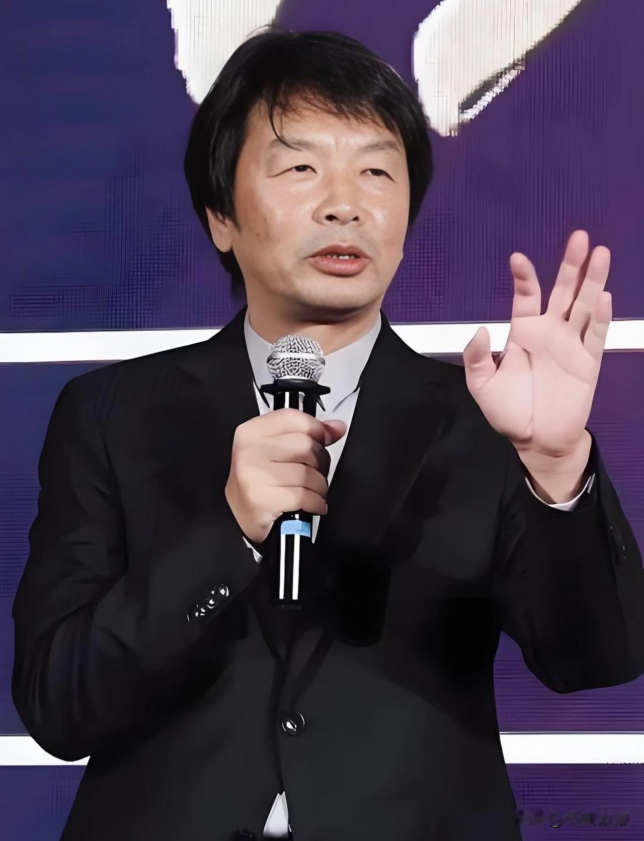 北大才子刘震云说：
“不是说领导都是流氓，而是当不了流氓的人，根本就当不了领导，