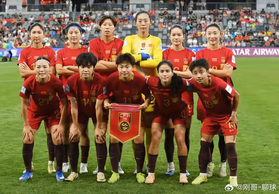 争议发酵！朝鲜主帅抗议主裁提前结束比赛 称判罚不公2026女足亚洲杯中国女足vs