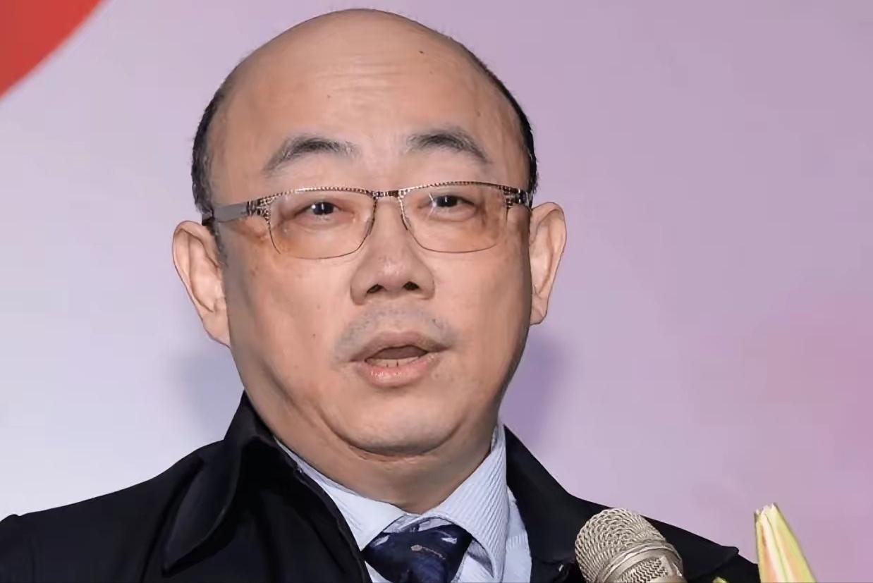 矢板明夫不满郭正亮骂他是汉奸，通过媒体放话要告郭正亮诽谤，没想到郭正亮在中天新闻