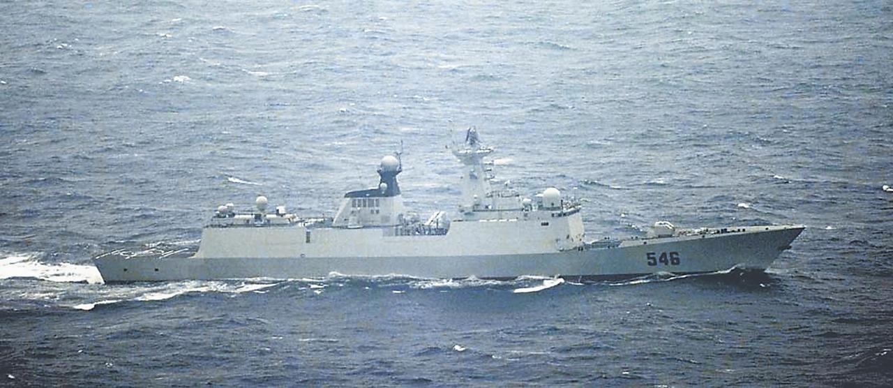 够狠！中国公布日本袭扰辽宁号:战舰堵路，战机临门
辽宁号航母战斗群结束40多天西