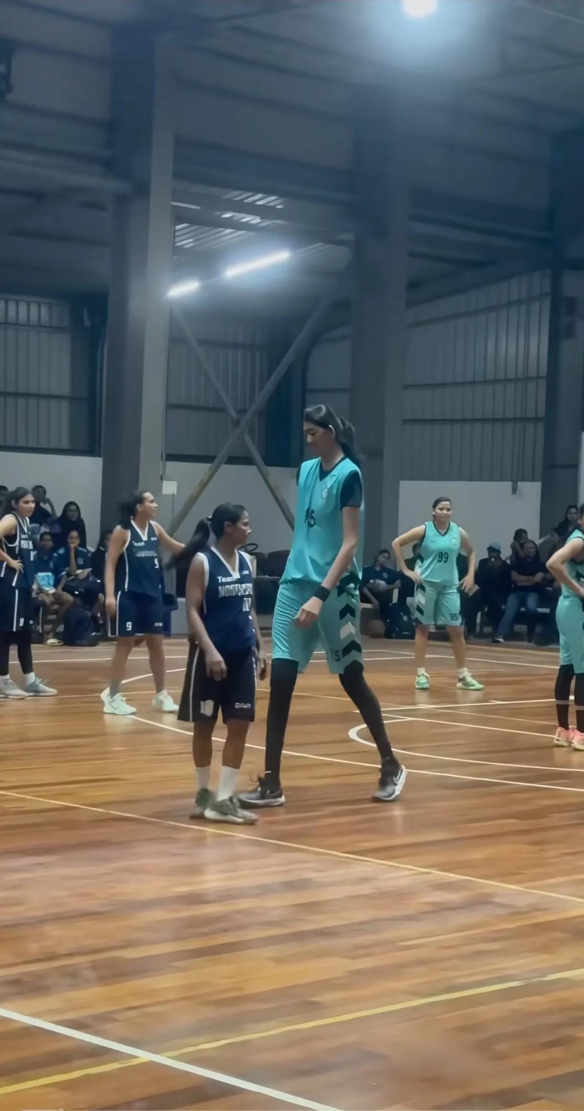 近日，篮球界传来一则令人瞩目的消息，张子宇的对手出现了！这位对手是来自印度女篮的