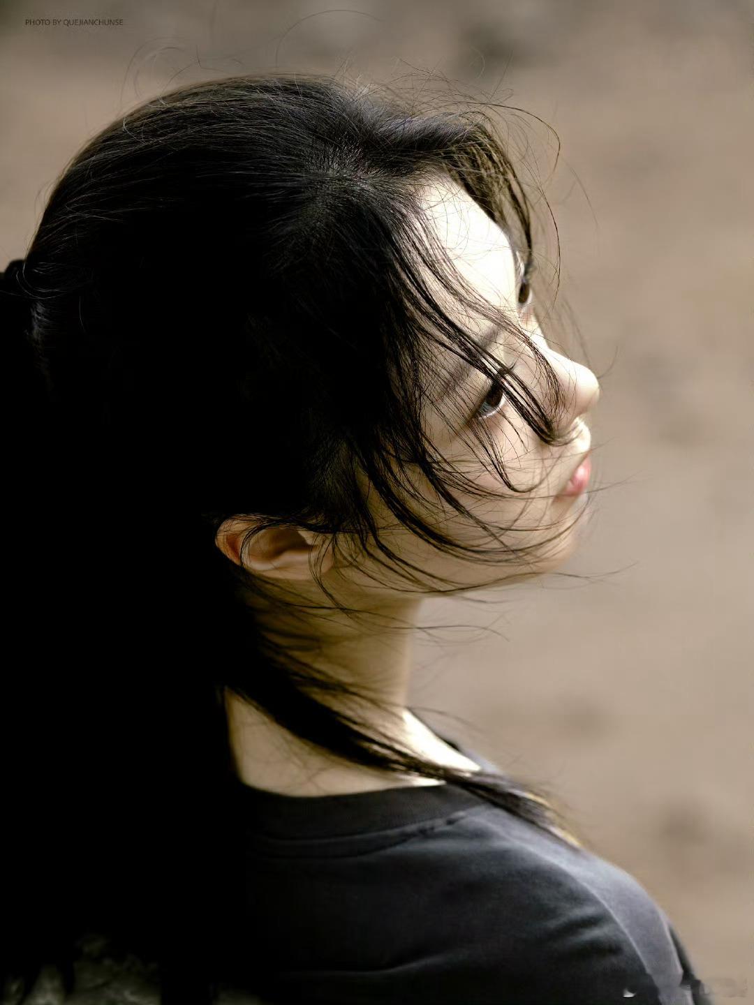 赵今麦天选末世文女主 赵今麦从《开端》到《漂白》，在逃生剧情里表现超绝。《漂白》