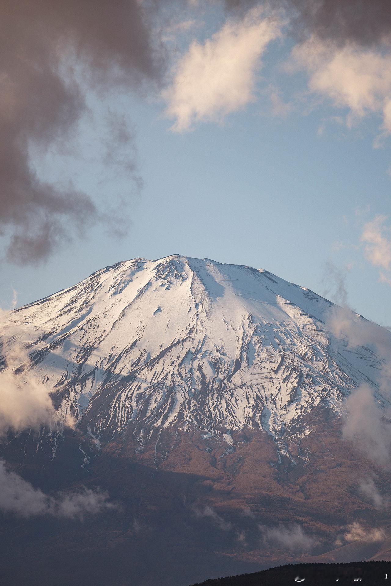 Mount. Fuji  cars01豪车拍  车与山⛰️，富士赛道在天气好的时