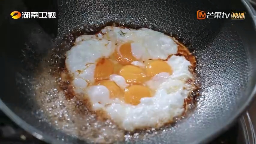 家乡美食大赛湖南赛区预告 湖南的美食文化博大精深，一道辣椒炒肉都能做出花来，这次