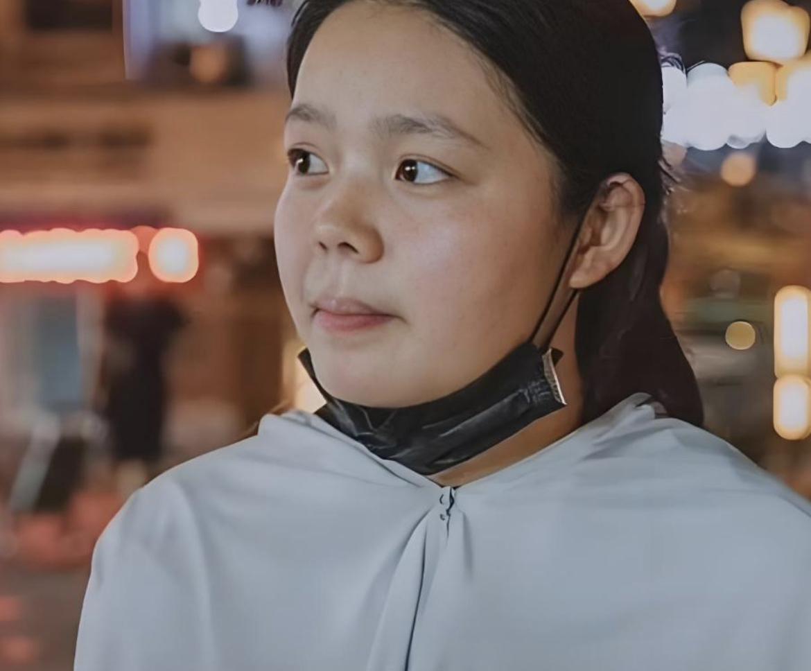 丈夫车祸离世，尸骨未寒，婆婆攥着全部赔偿金，直接把18岁的陈佳欣，和五个月大的孙