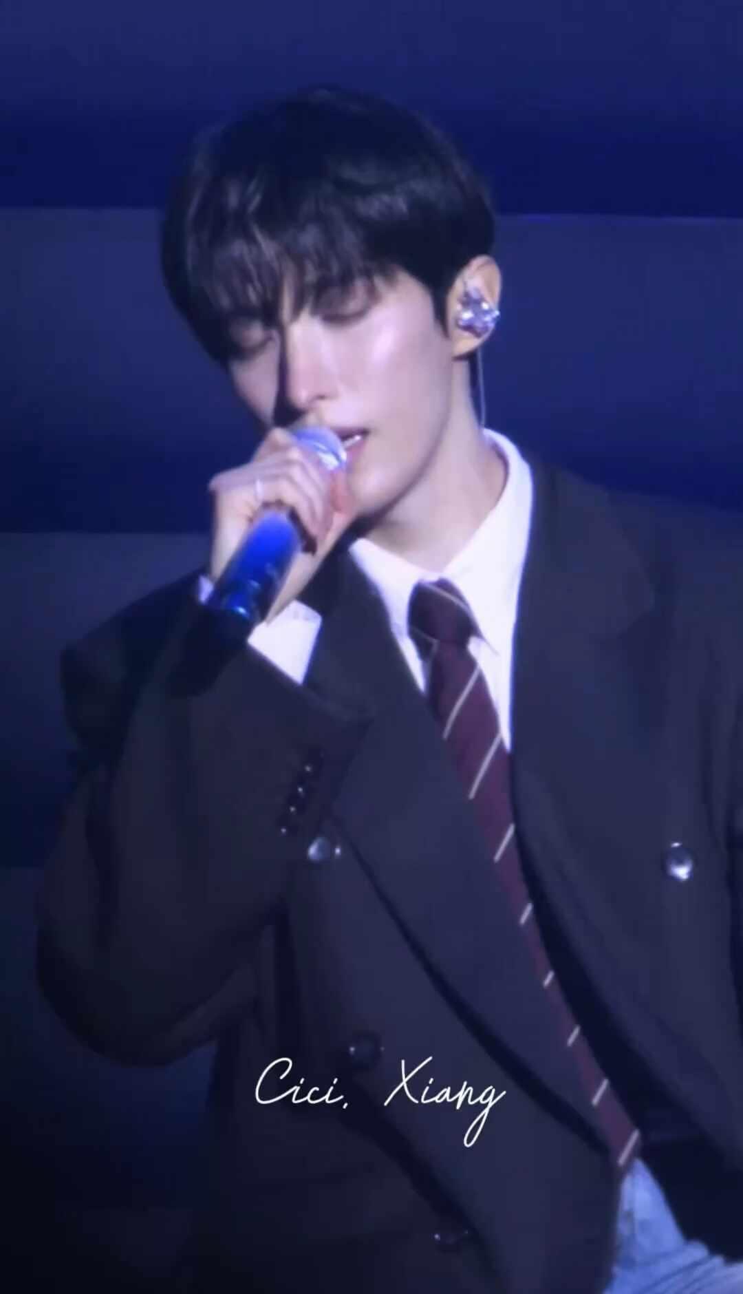 我保证我的孩子是天使
希望我的孩子能更幸福一点 太帅了
svt seventee