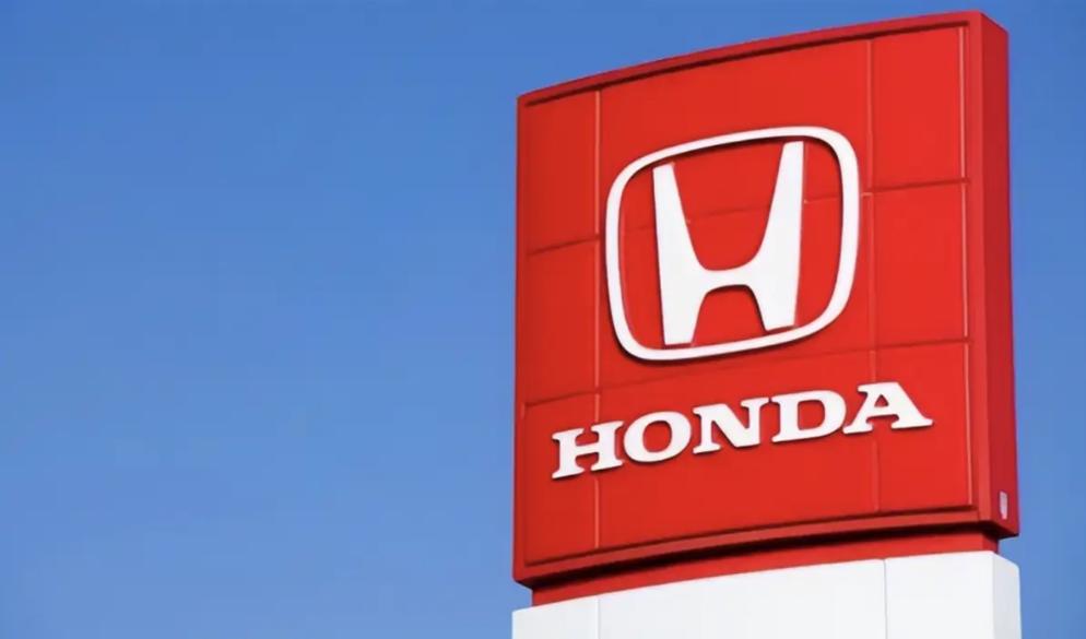 我发现，但凡一聊到日系车销量下滑，总有人会绷着劲说：那都是大环境不好。

这话听