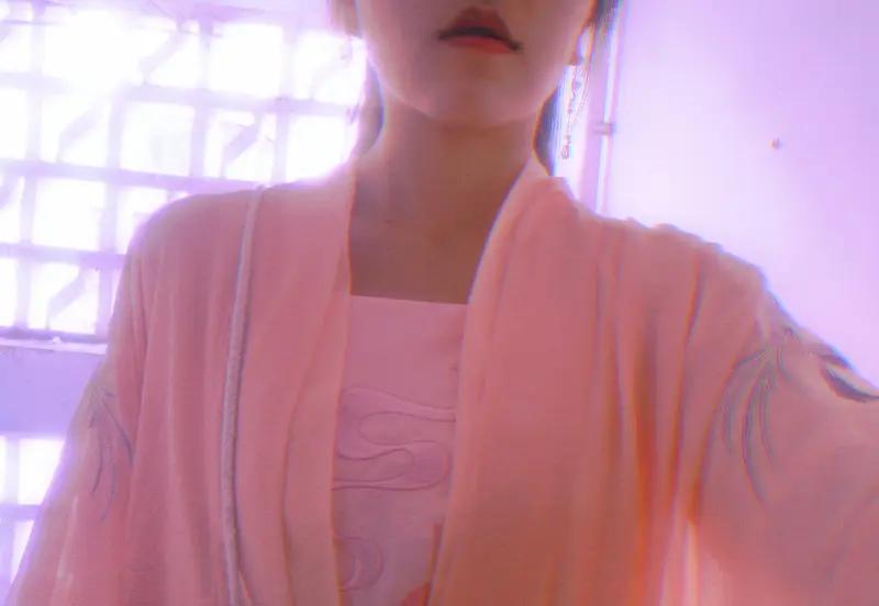 《千金逆袭》第一集 剧本开篇
 
场景：沈家别墅 宴会厅 夜
人物：沈知意（女主