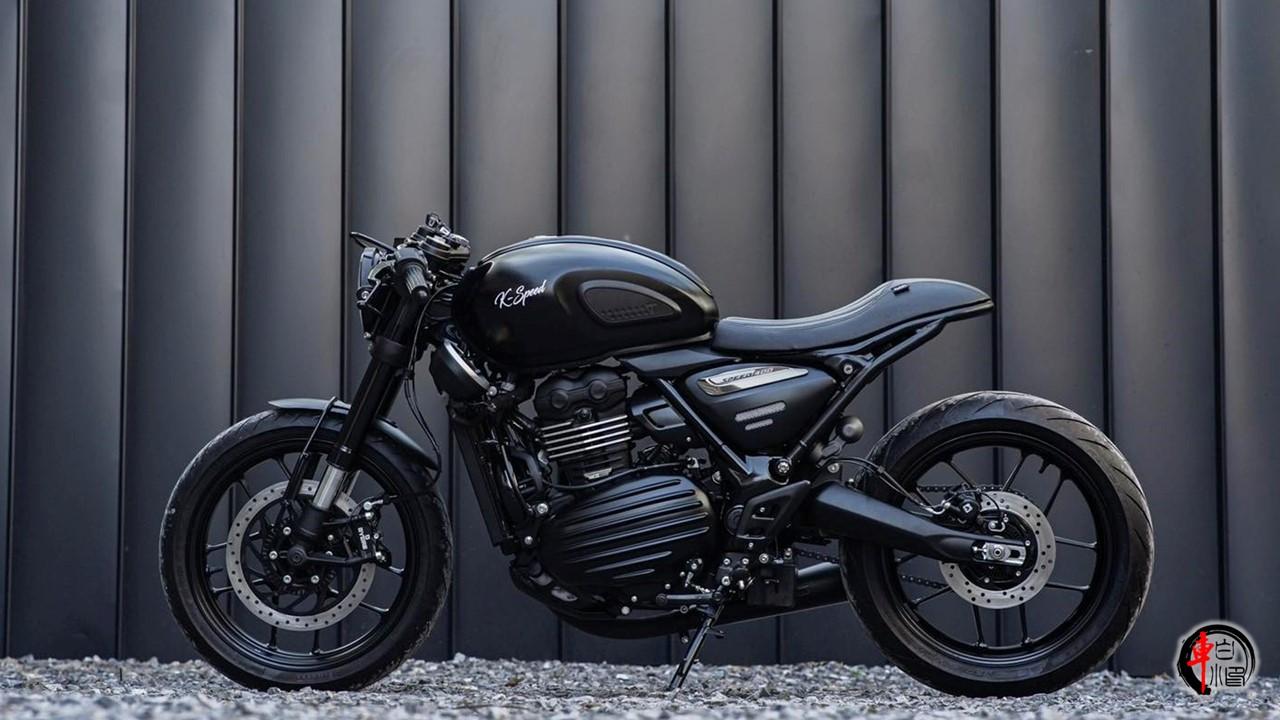 #Triumph Speed 400黑化改装#
K-Speed工作室近日对Tri