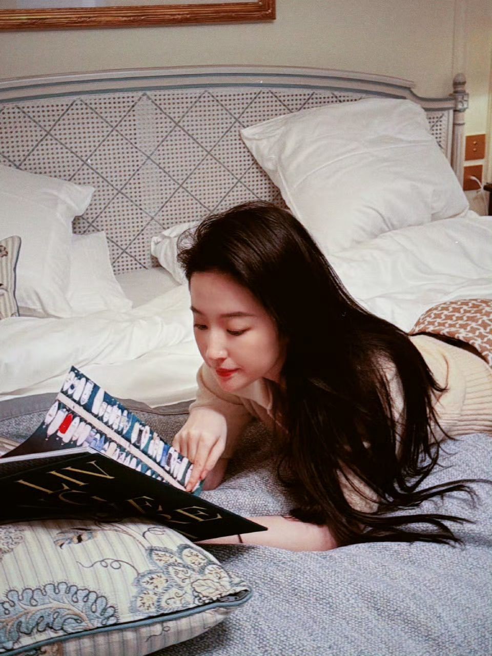 刘亦菲ins更新巴黎照 刘亦菲ins更新lv大秀预热 刘亦菲ins更新巴黎照 