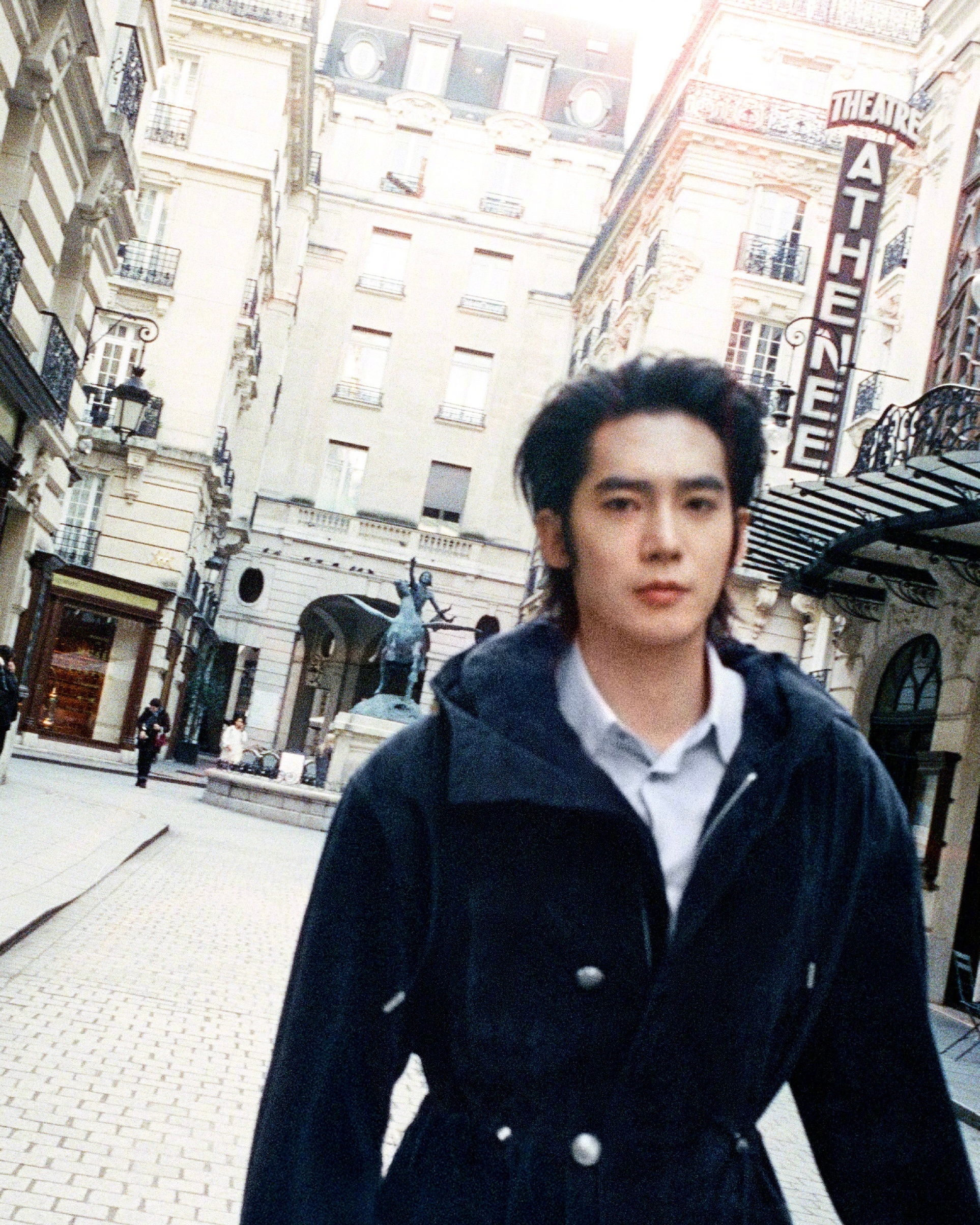 于适 × Dior大秀 今晚看秀代表预告先行，漫步巴黎，自在游走，跟随品牌大使于