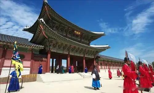 去韩国旅游的华人感叹:现在的韩国已经相当于中国的二线城市

不少去过首尔旅游、旅