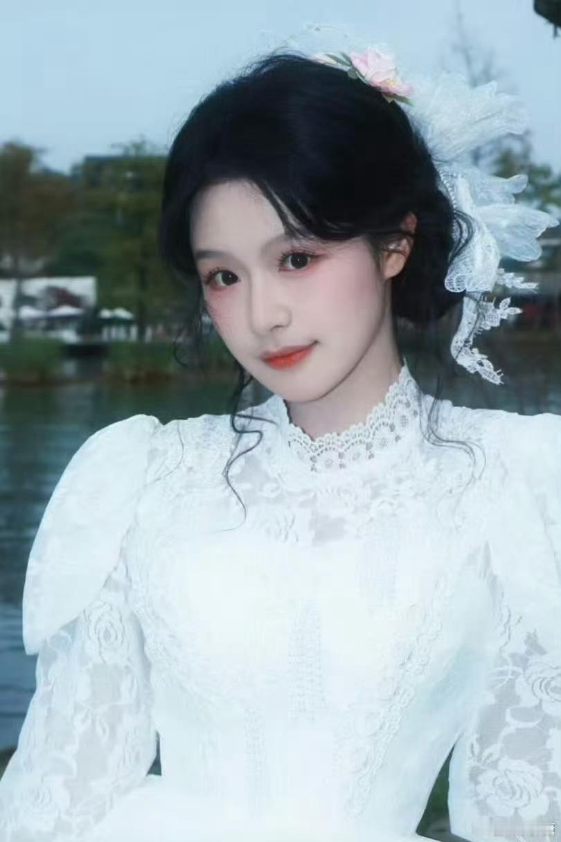 你们短剧观众吃这么好也不说一声原来你们短剧观众悄悄吃这么好！人设精准狙击审美：甜