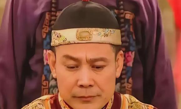 1724年冬天，前朝废太子胤礽病入膏肓，他托人向雍正帝带话：“皇上，我是大不孝的