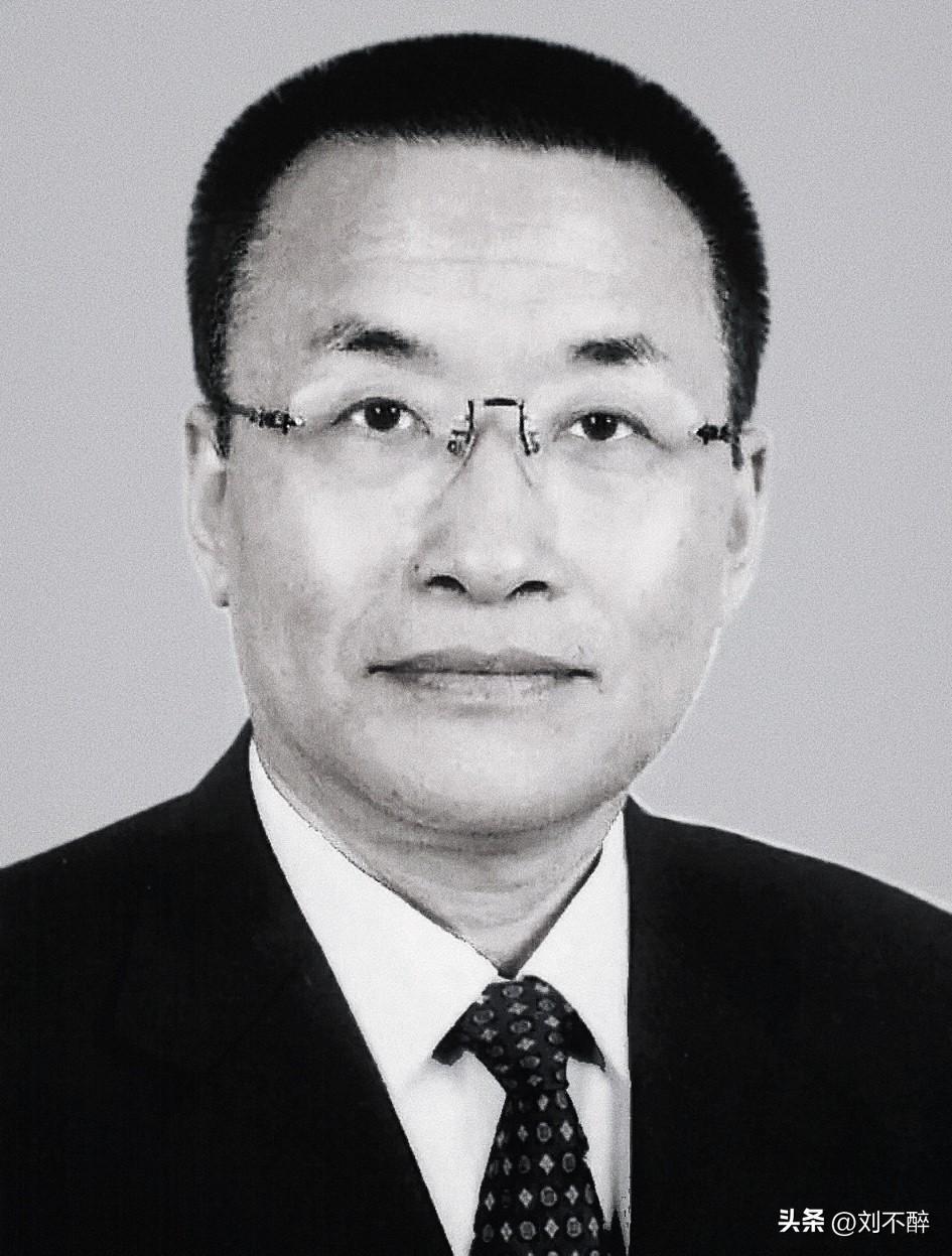 王金山同志逝世，享年81岁
曾任浙江省委副书记
安徽省委副书记
安徽省省长
中共