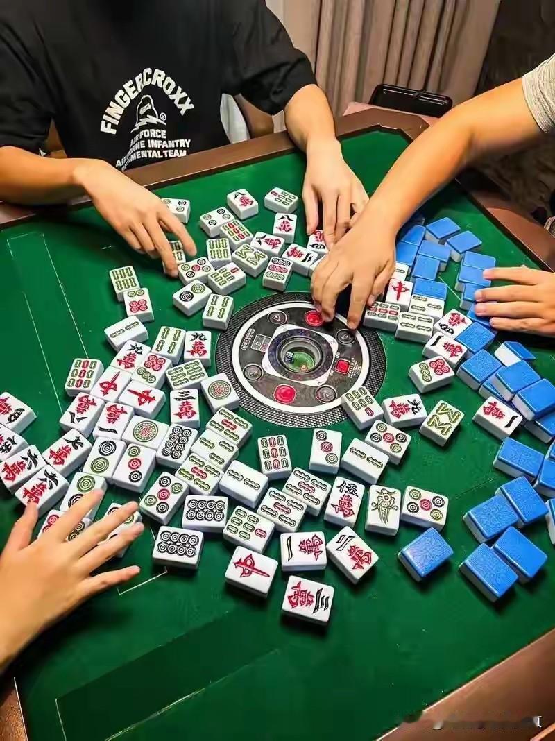 应对逆风牌局最稳妥的法子，就是打完这局后找个由头离开麻将馆，改日再来交手。
通常