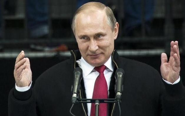 昨天克宫刚放了段视频直接在网上掀了小浪，这事儿其实是12月3号发生的，普京刚在莫