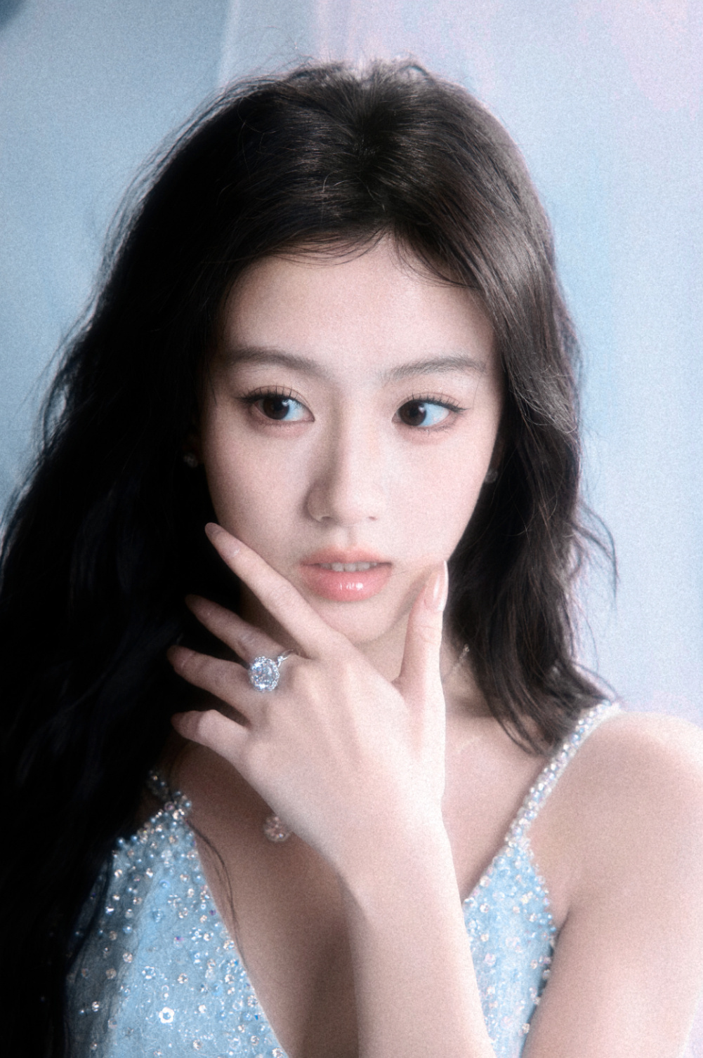 包上恩 🐰包上恩李瑶英 🐰包上恩明月千里 当世界凉如荒岛 我们依然会是彼此的