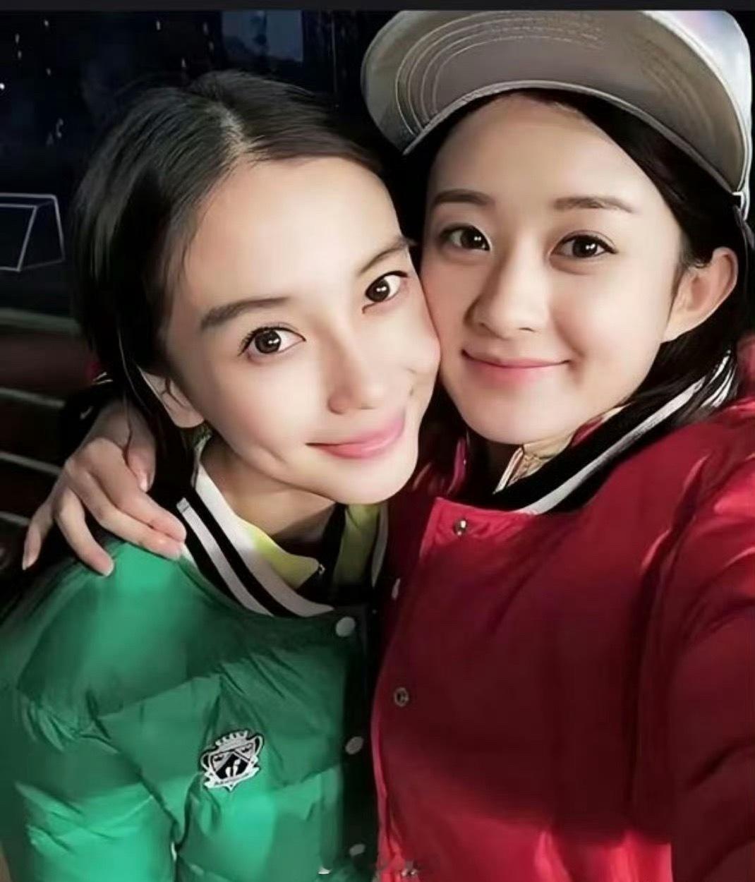 故事开始的那一年，杨颖带着赵丽颖杀进时尚圈，双颖姐妹情深👩‍❤️‍👩 ​ ​