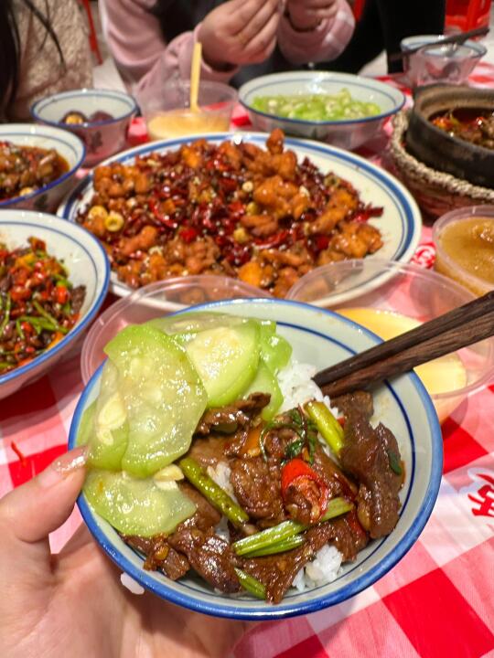 好吃说烦了。。宜昌下饭馆子闭眼冲这家就行了