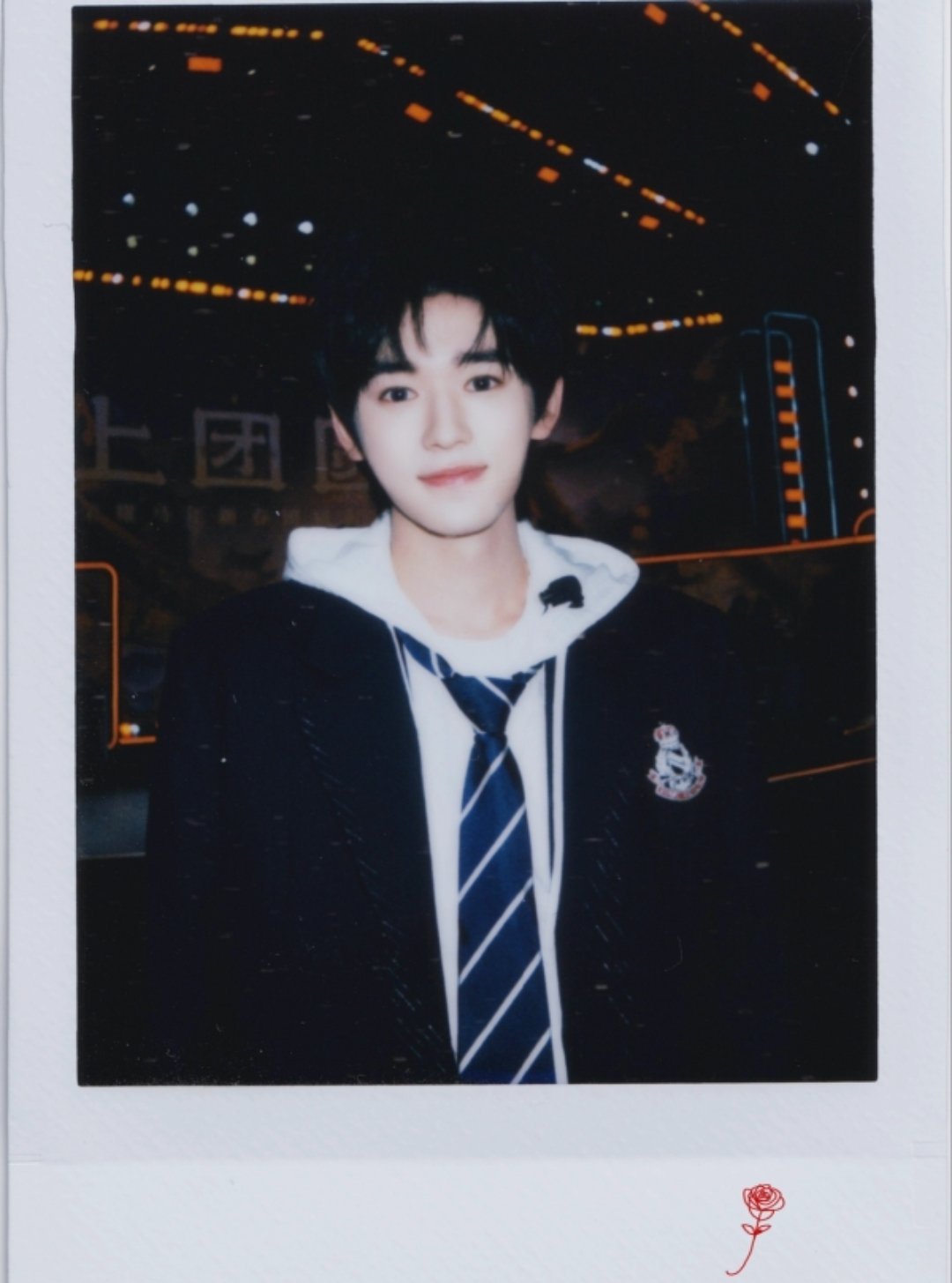 宋亚轩情人节三更车干车干白勺🌹➕1！！！宋亚轩情人节三平台营业