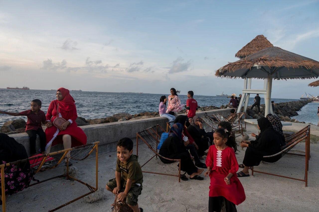 马尔代夫本月起禁止2007年及以后出生者吸烟或购买烟草制品，成为全球首个实施此类