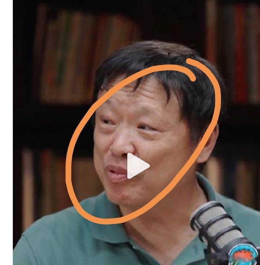胡锡进称想马上就业不推荐学中文这种说法完全是功利至上的片面谬论，眼光短浅得离谱。