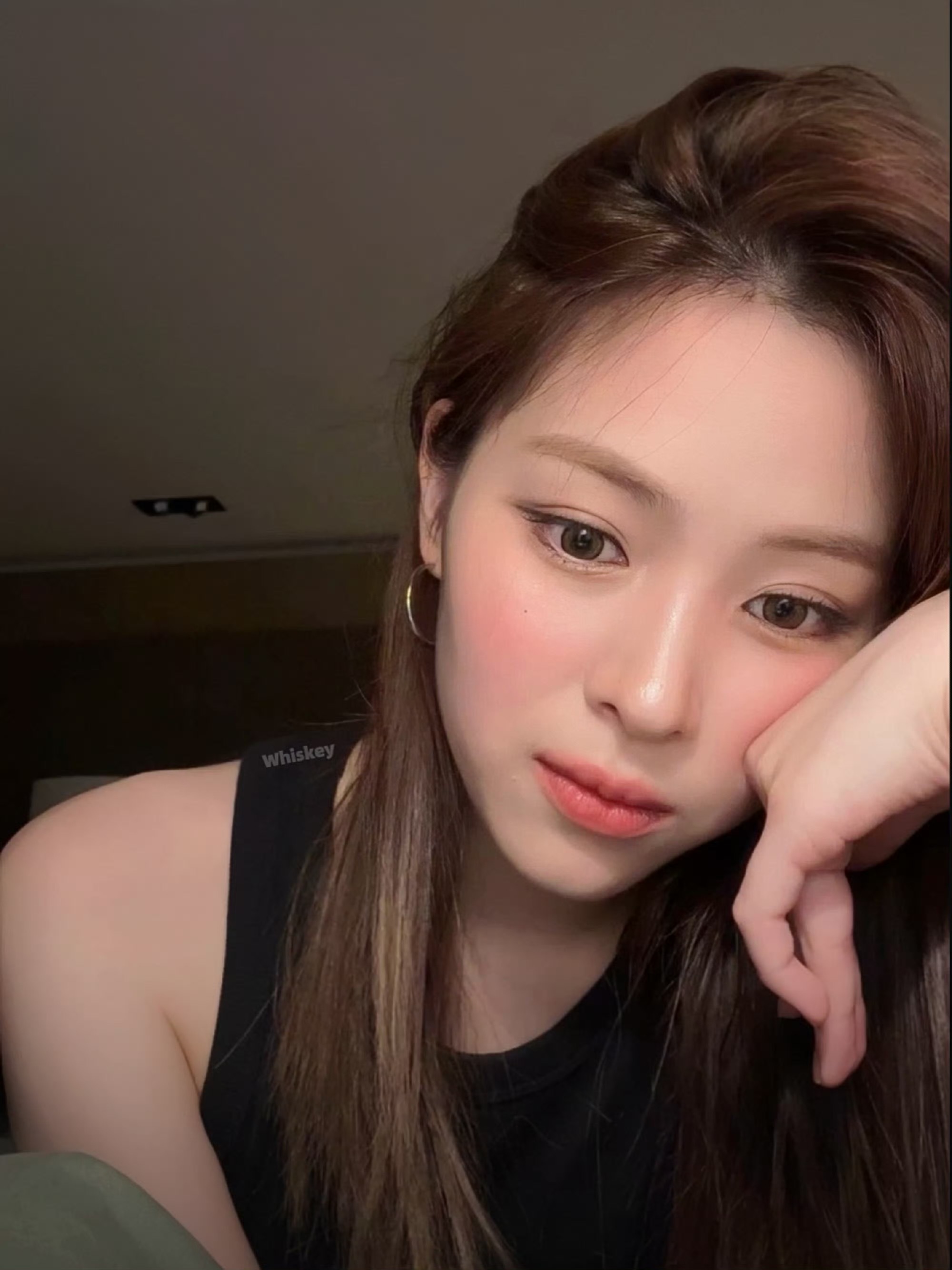 投稿 申留真夜晚听我诉说心事的姐姐 ​​​