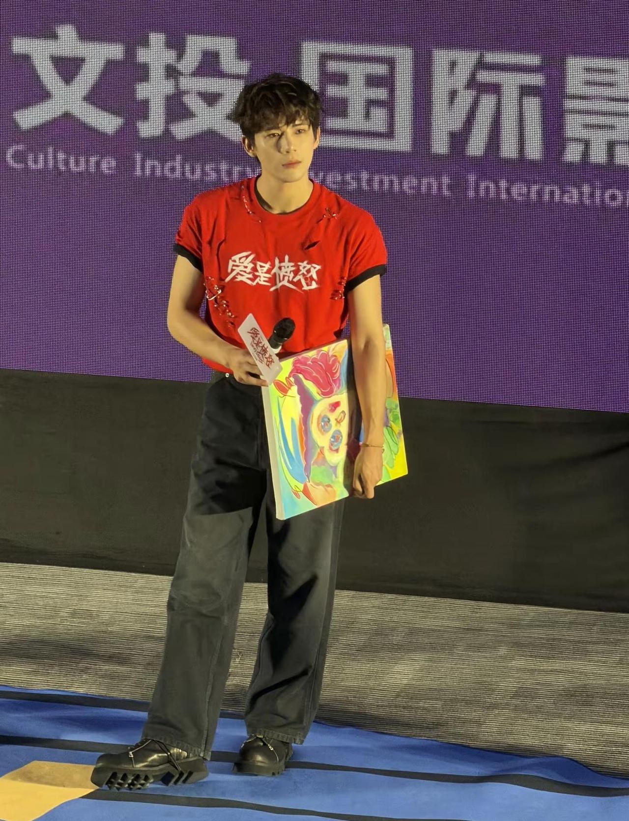 幸福的暗语是安宇 祝爱是愤怒票房大麦！电影爱是愤怒 爱是愤怒西安路演