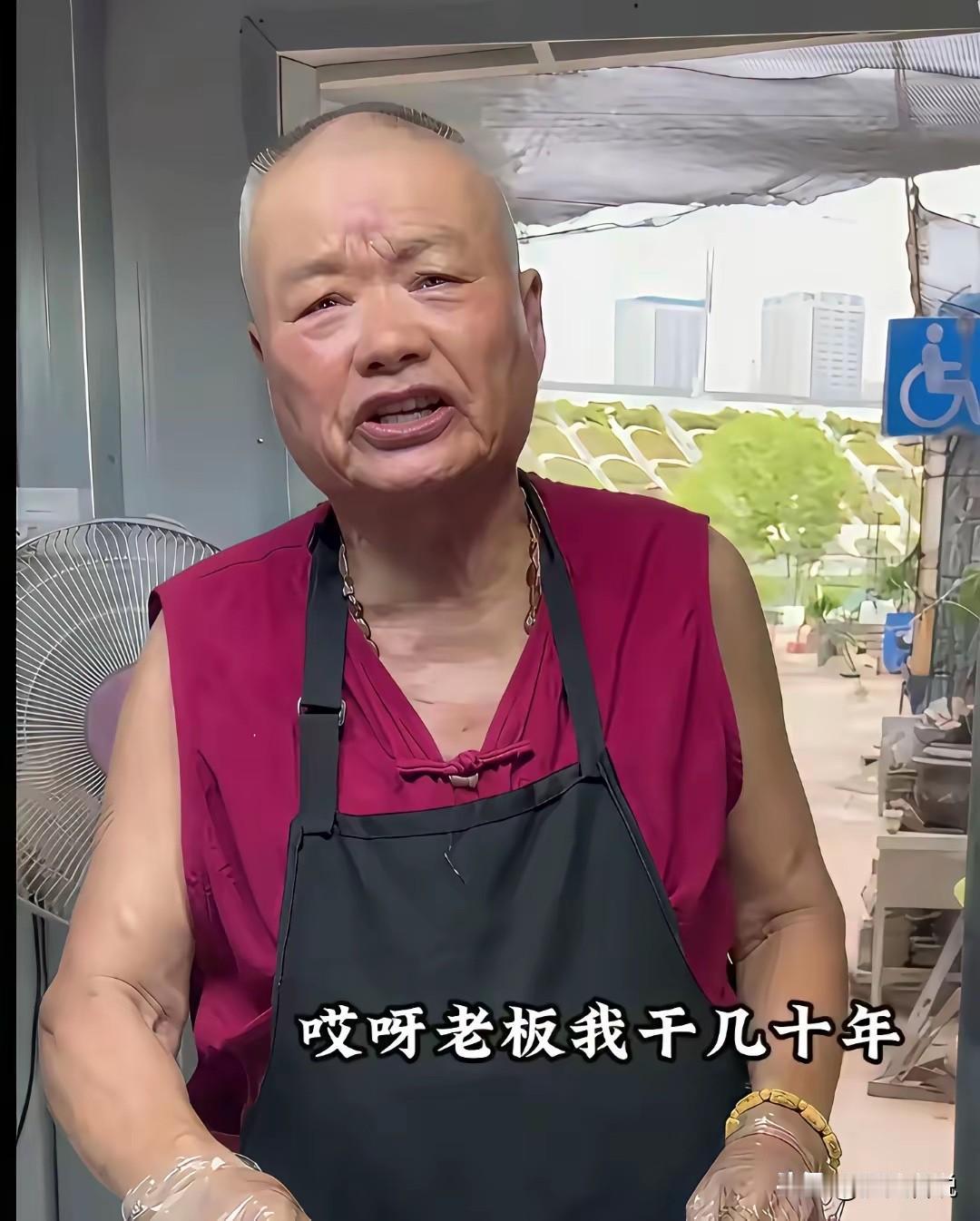 合肥七万卤菜店老板成于网络，也败于网络！

说实话这个卤菜就是网红们炒作出来的，