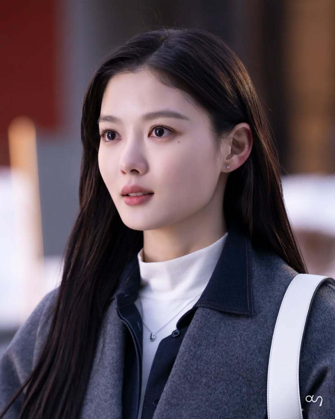 金裕贞 相关251121➠ins更新 @ awesome_ent_officia