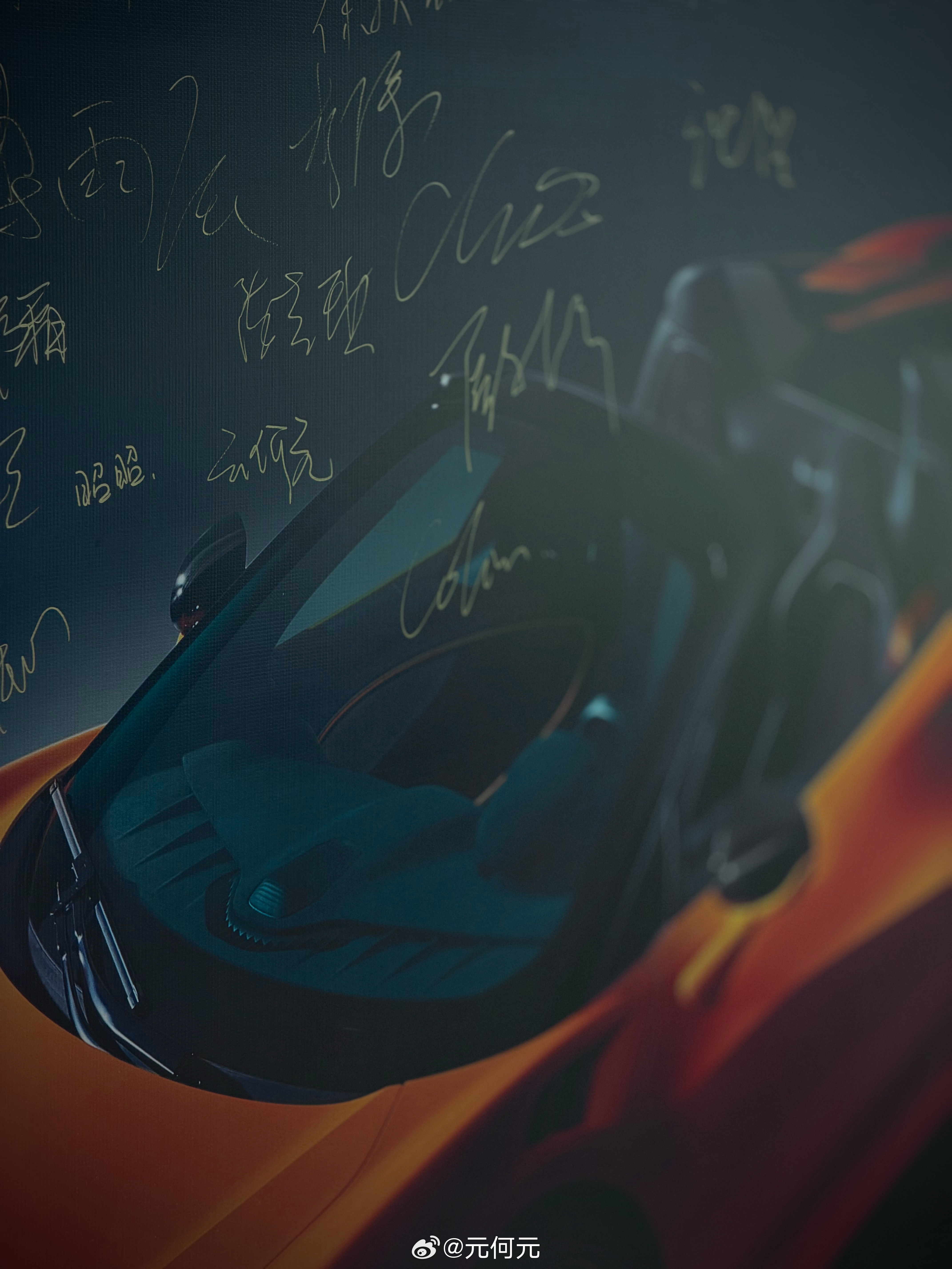 感谢迈凯轮的摄影师给我拍了几张照片哈哈哈哈哈，这是我离迈凯轮最近的一次了