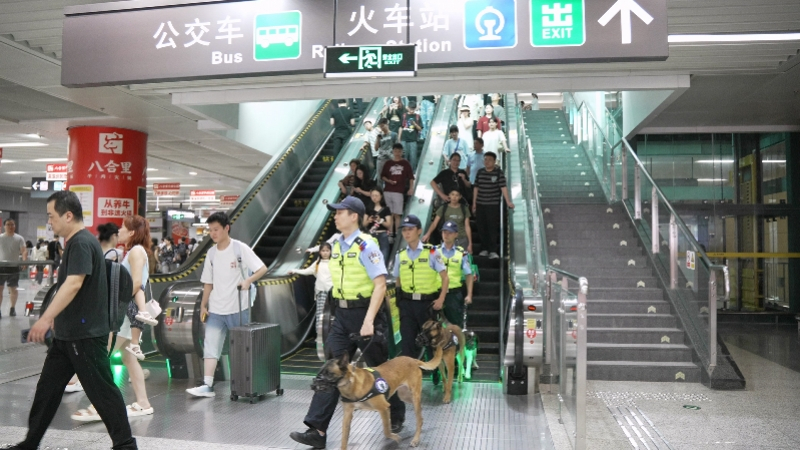 #广东严打飙车炸街等6类违法行为#【广东公安7月侦办网络谣言案超三千起！严打盗抢